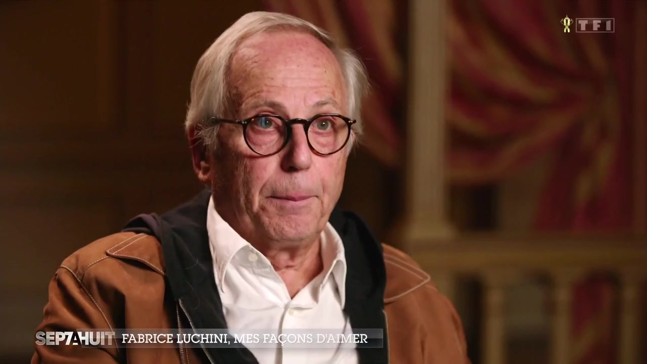 Fabrice Luchini : au bord des larmes dans Sept à Huit, il finit par évoquer sa vie sexuelle “pas grandiose”