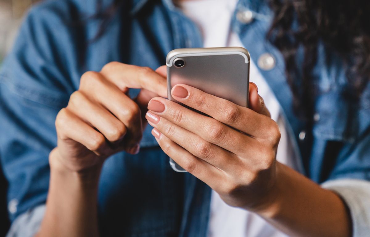 Maine-et-Loire : Une influenceuse soupçonnée d’avoir envoyé ses enfants lui acheter de la drogue