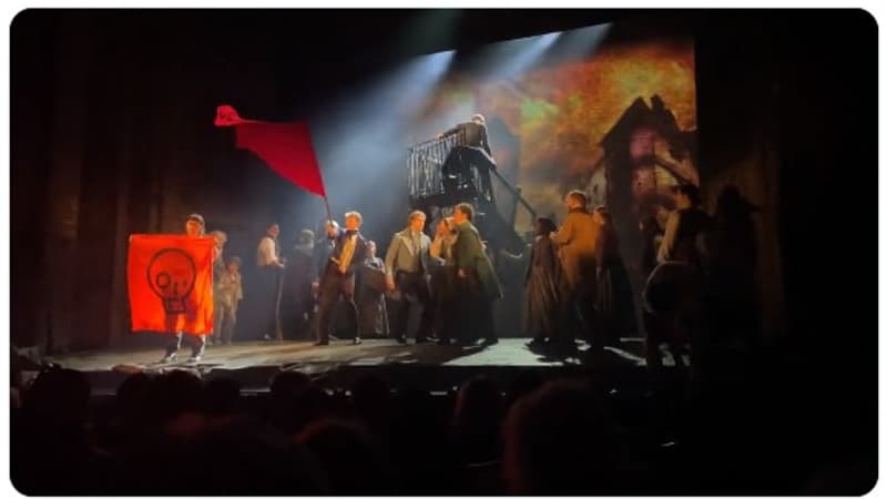 Royaume-Uni: une représentation des “Misérables” à Londres interrompue par des militants écologistes