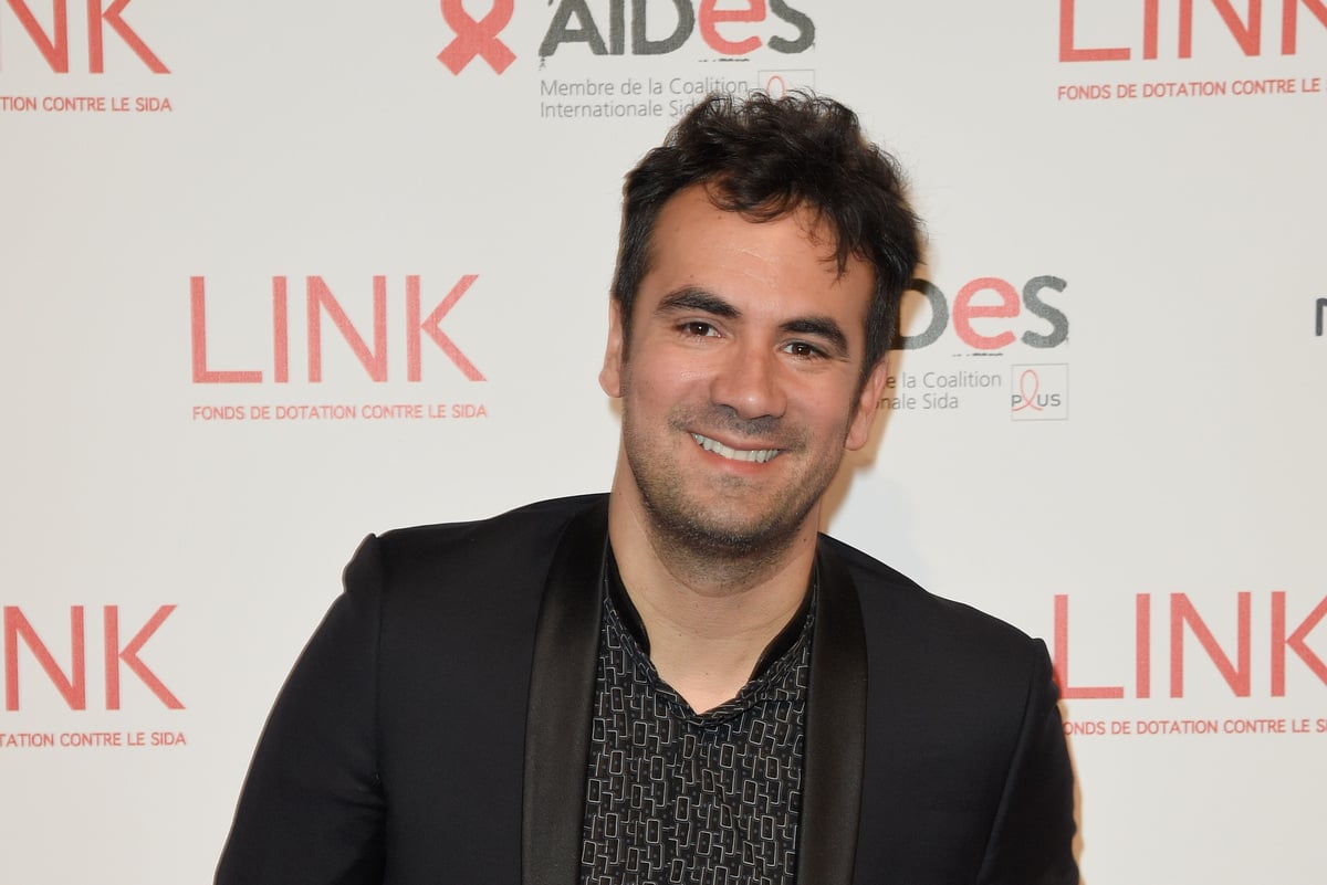 “Ma mère s’est évanouie” : Alex Goude sort du silence après sa main aux fesses à Valérie Benaïm dans TPMP