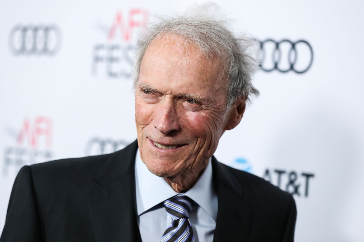Clint Eastwood : retour en photos sur son évolution physique depuis 60 ans