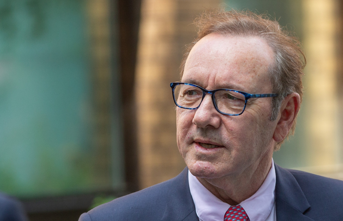 Kevin Spacey : une crise cardiaque suspectée, l’acteur conduit d’urgence à l’hôpital