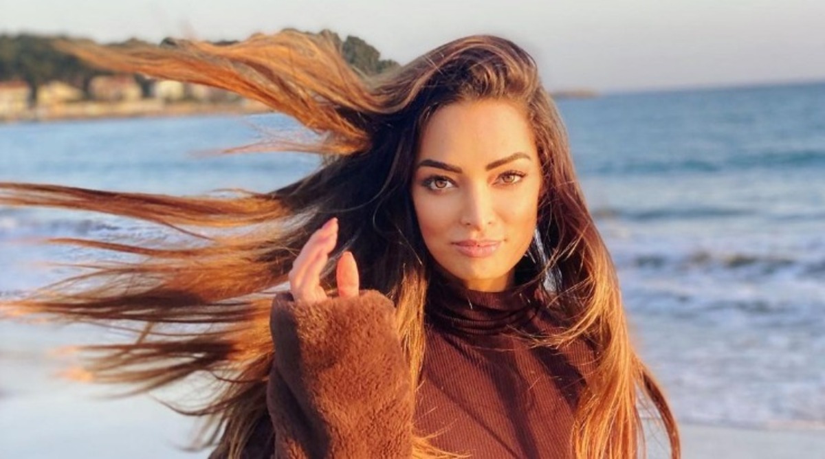 Emilie Nef Naf en couple avec un joueur du XV de France : elle officialise en pleine émission télé