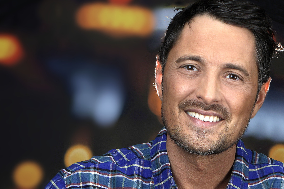 Vincent Cerutti mis en examen pour agression sexuelle : l’animateur sort du silence et évoque “un jeu stupide”