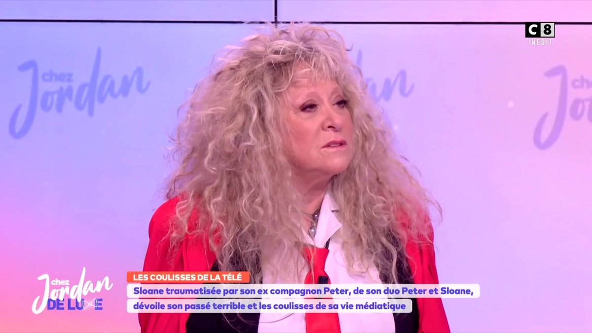 “Un fou qui m’a traumatisée” : une photo avec Peter apparaît à l’écran, Sloane disjoncte en plateau