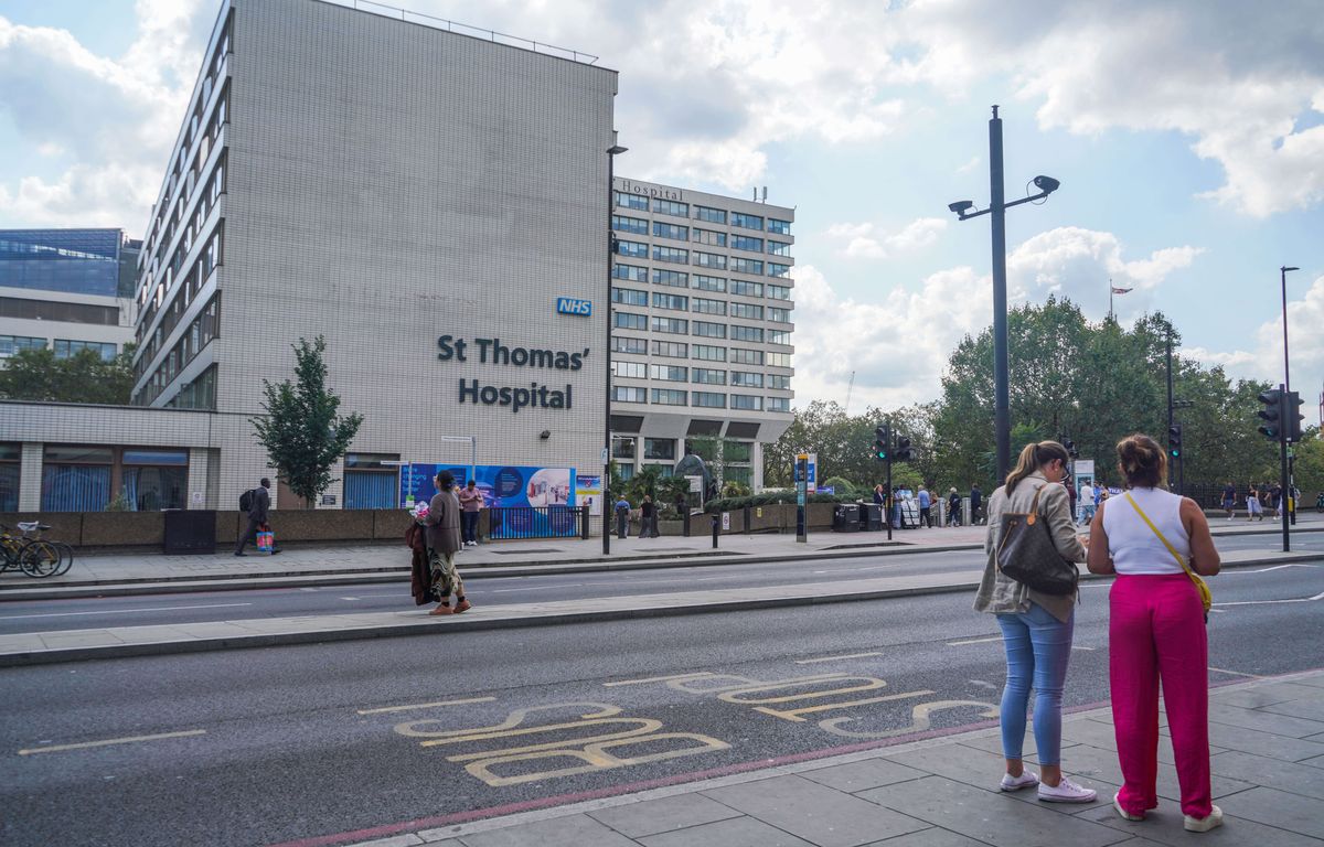 Royaume-Uni : Une enquête fustige la gestion des hôpitaux publics après le viol de nombreux cadavres par un salarié