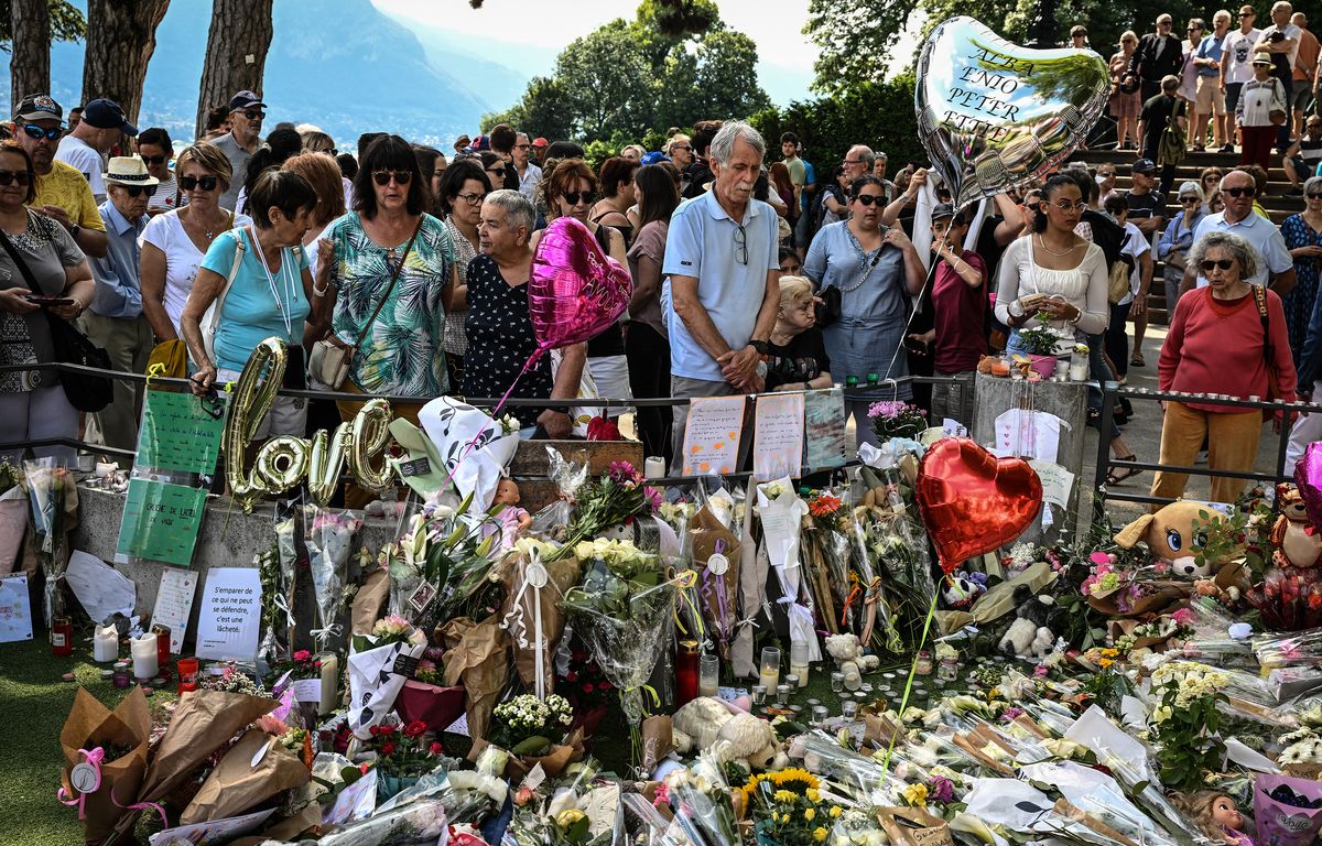Attaque au couteau à Annecy : Les policiers qui ont arrêté l’assaillant seront décorés