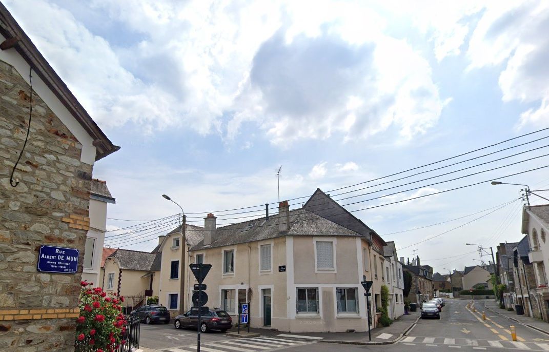 Rennes : Un artisan poignardé en pleine rue, l’agresseur maîtrisé par ses collègues