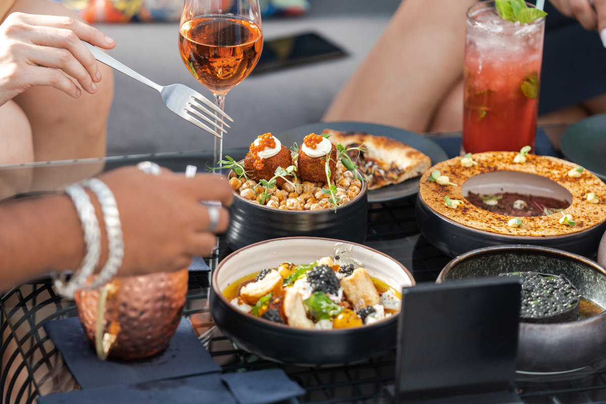 Vacances : les pays où l'on prend le plus de poids