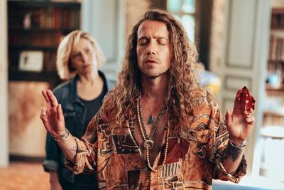 Du Julien Doré pur jus (qui risque de plaire) dans la série “Panda”: “Ça tombe, tout le monde me trouvera à chier”