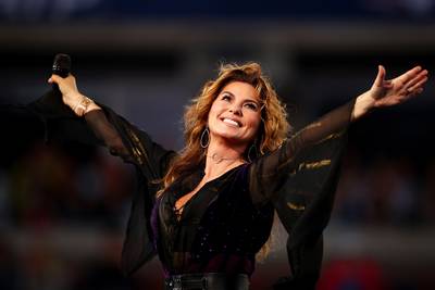 La tournée de Shania Twain finit mal: 13 membres de son équipe blessés dans un accident de la route