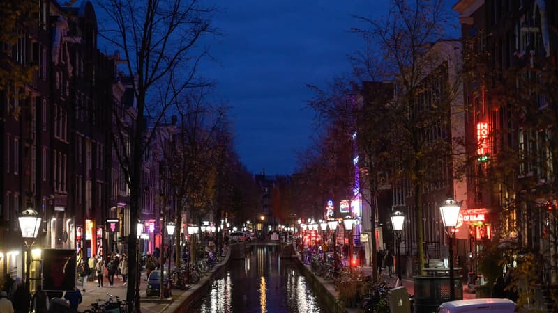 “Renouvelez votre regard”: Amsterdam lance une nouvelle campagne pour décourager les touristes fêtards