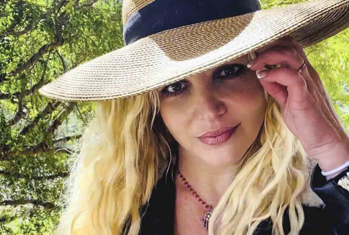 Estelle Denis, Vincent Cassel, Britney Spears, Brad Pitt… Ces 15 stars nées sous le signe du Sagittaire