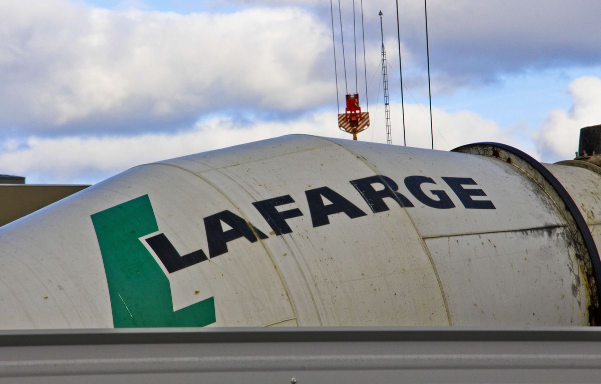 Aude : Un chauffeur de camion meurt enseveli sous des gravats dans une cimenterie Lafarge