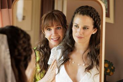 “Tu flippes toi aussi”: Lucie Lucas accuse Victoria Abril d’agressions sexuelles après son soutien à Depardieu