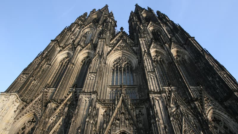Allemagne: la police en alerte après un “avis de danger” à la cathédrale de Cologne