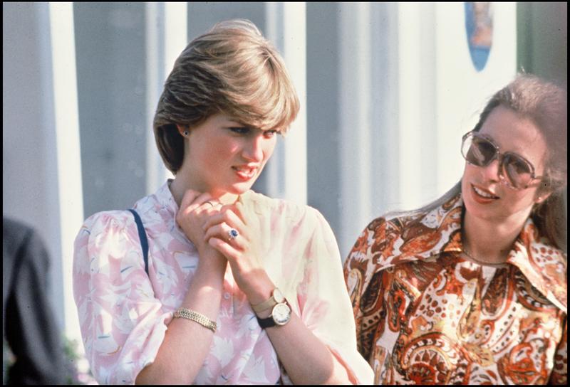 Lady Diana : ces deux images méconnues et bouleversantes de la princesse à 16 ans dévoilées