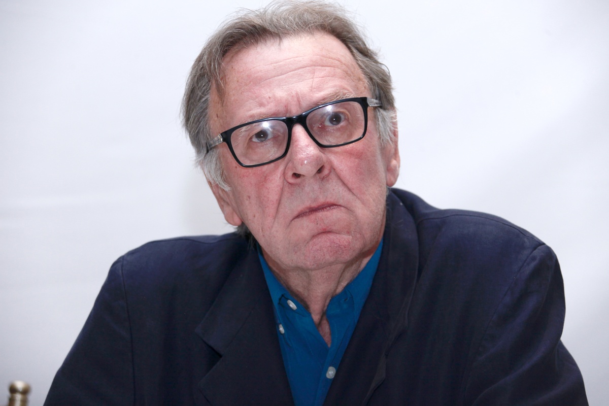 Tom Wilkinson : l’acteur de Batman Begins est mort à l’âge de 75 ans