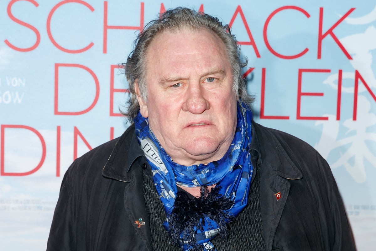 “Clouée au sol” : Ruth Baza, une accusatrice de Gérard Depardieu, détaille son viol présumé après une interview