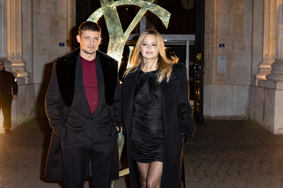 “Les voisins se sont plaints” : quand Virginie Efira n’est pas là, Niels Schneider danse et ça ne passe pas