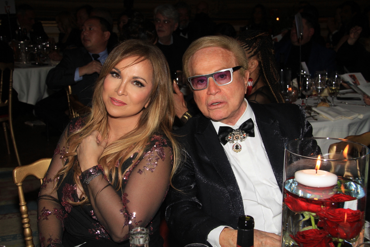 Hélène Ségara : “Elle nous l’avait caché”, ce problème de santé que la chanteuse a dissimulé à Orlando