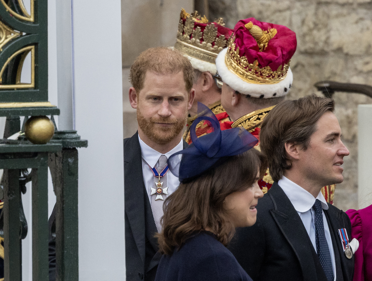 Prince Harry : ce que l’on a pu lire sur ses lèvres à son arrivée au couronnement de Charles III