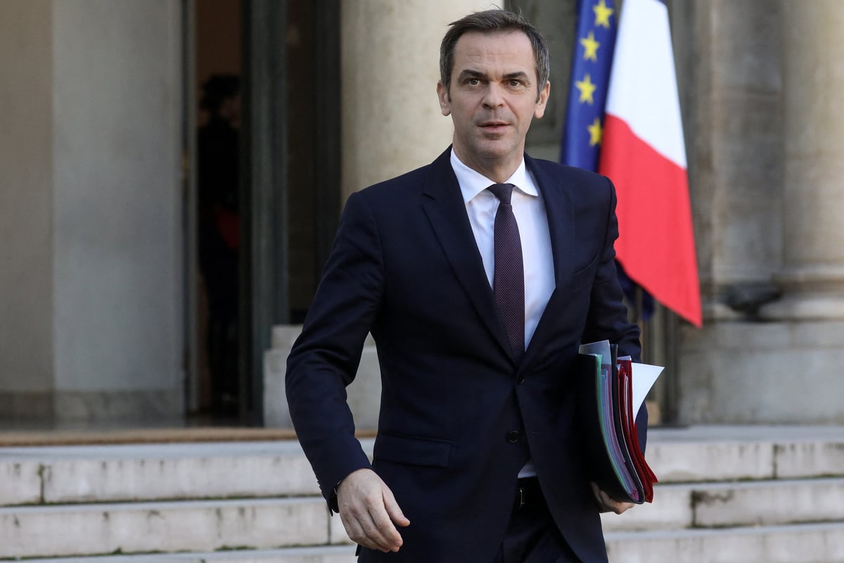 “Ce que vous faites est une honte” : caméra tremblante et échange musclé, Olivier Véran violemment pris à partie