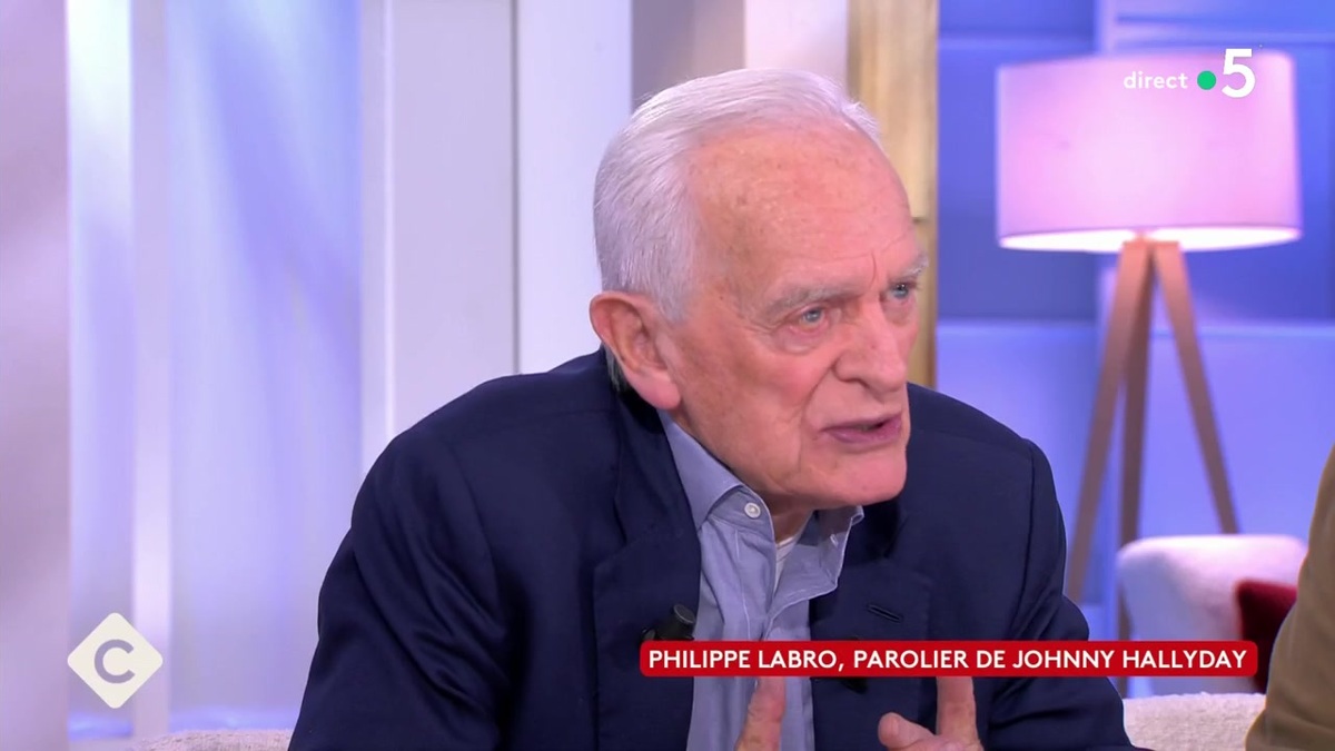 Johnny Hallyday : “Je ne suis pas resté parce que…”, Philippe Labro raconte avoir demandé à voir son corps