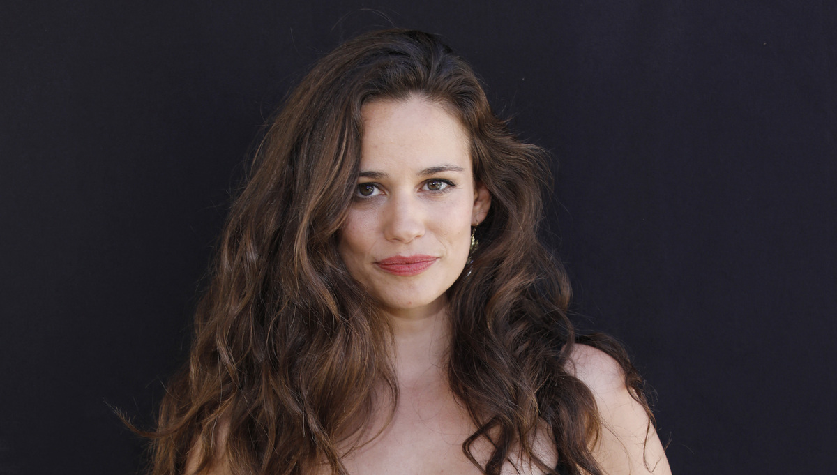 “J’ai tiré à vue sur Victoria Abril” : Lucie Lucas exprime des regrets après ses accusations d’agression sexuelle