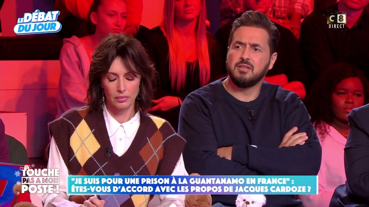 “Je comprends pourquoi t’es célibataire” : Moundir ultra méprisant avec une chroniqueuse dans TPMP