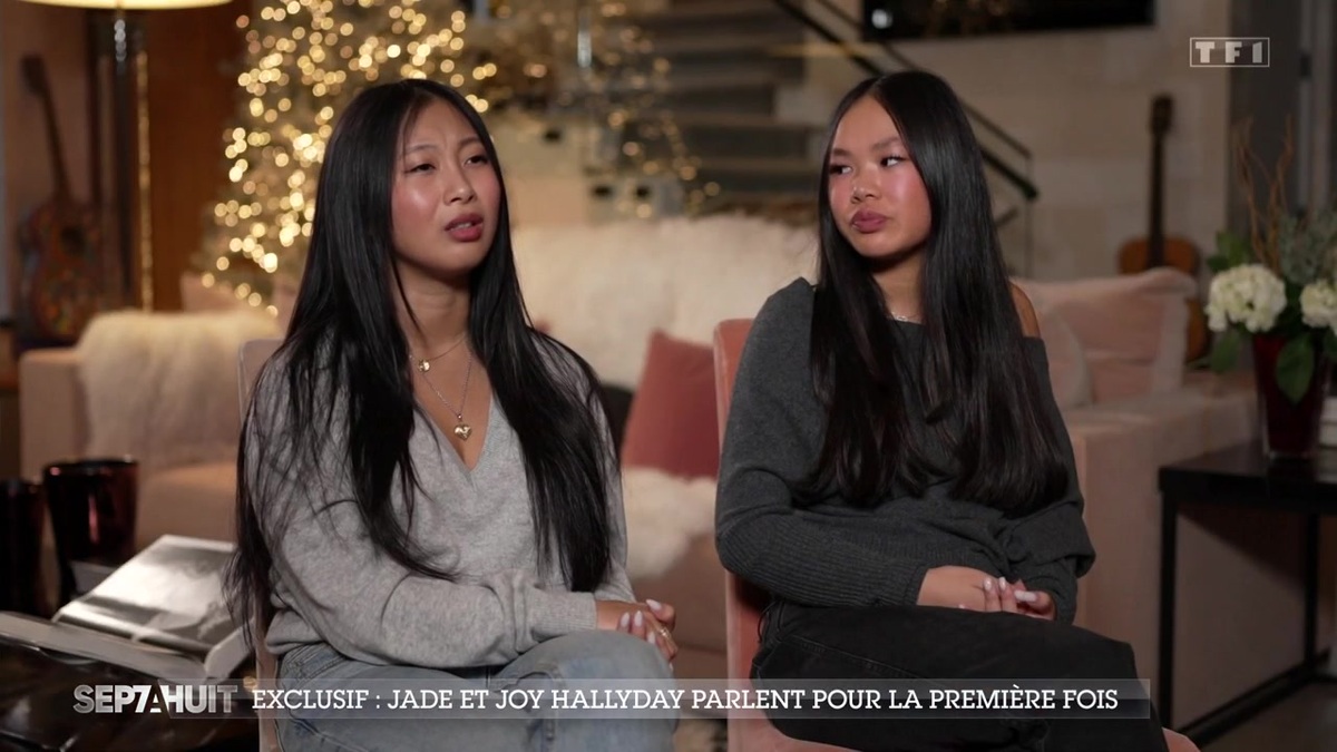 Jade et Joy Hallyday : les filles de Johnny Hallyday fondent en larmes en revoyant des images de leur père, “Il nous manque”