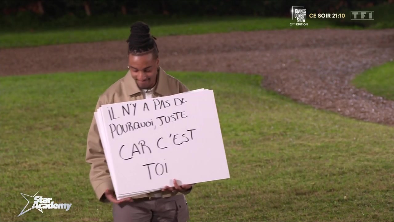 Star Academy 2023 : moment Love Actually au château, Clara s’effondre après une surprise romantique