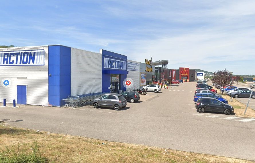 Meurthe-et-Moselle : Un magasin Action et une carrosserie braqués au même moment près de Toul