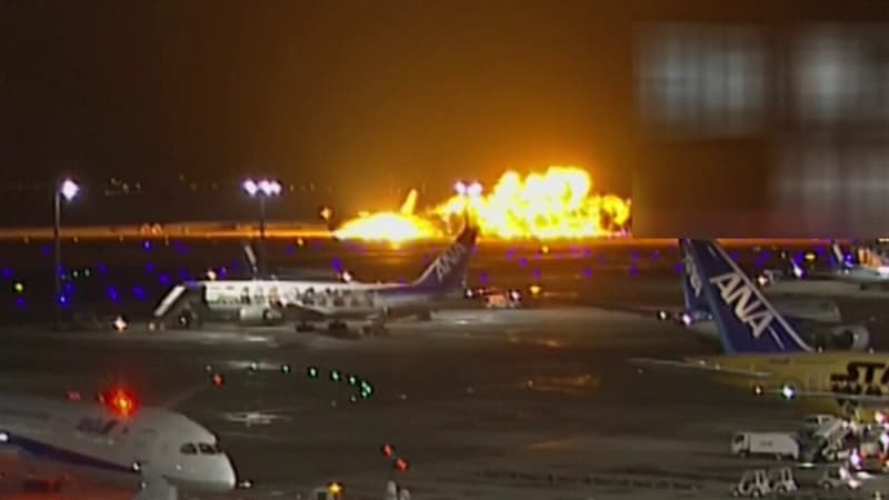Japon: les images de la collision entre deux appareils à l’aéroport de Tokyo-Haneda