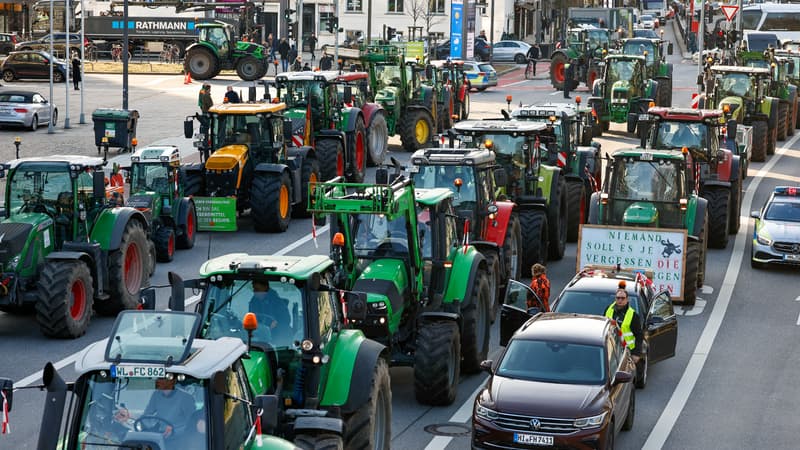 Allemagne: des agriculteurs bloquent l’accès à plusieurs ports