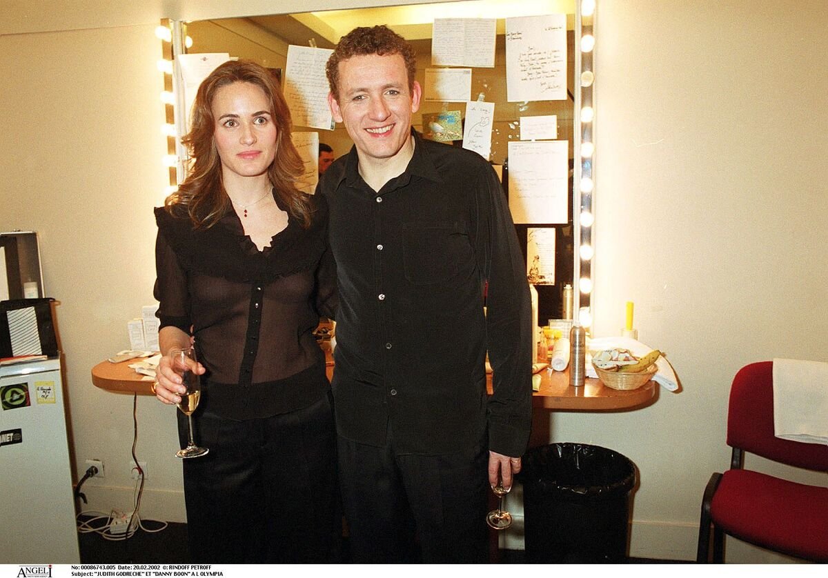 Noé Boon : le très discret fils de Judith Godrèche et Dany Boon apparaît dans C à vous, c’est le sosie de son père