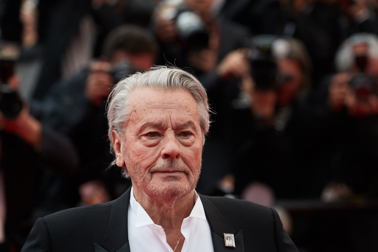 Alain Delon : Hiromi Rollin revient à la charge après une annonce retentissante