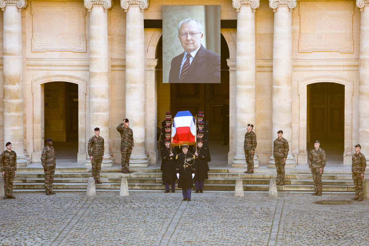 Hommage à Jacques Delors : Lionel Jospin, Christine Lagarde, Elisabeth Guigou… Défilé de personnalités aux Invalides