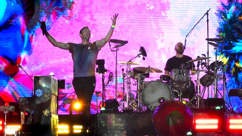 Philippines: le président critiqué pour s’être rendu au concert de Coldplay en hélicoptère