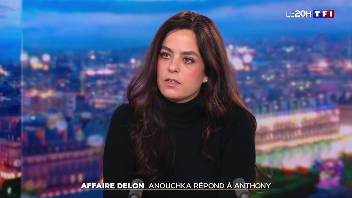 “Il est en train de perdre sa voix” : Anouchka Delon donne des nouvelles peu rassurantes de son père