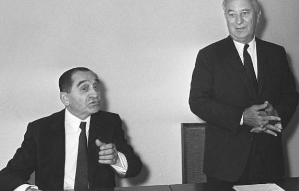 Marseille : Une stèle en mémoire de Pierre Mendès France taguée