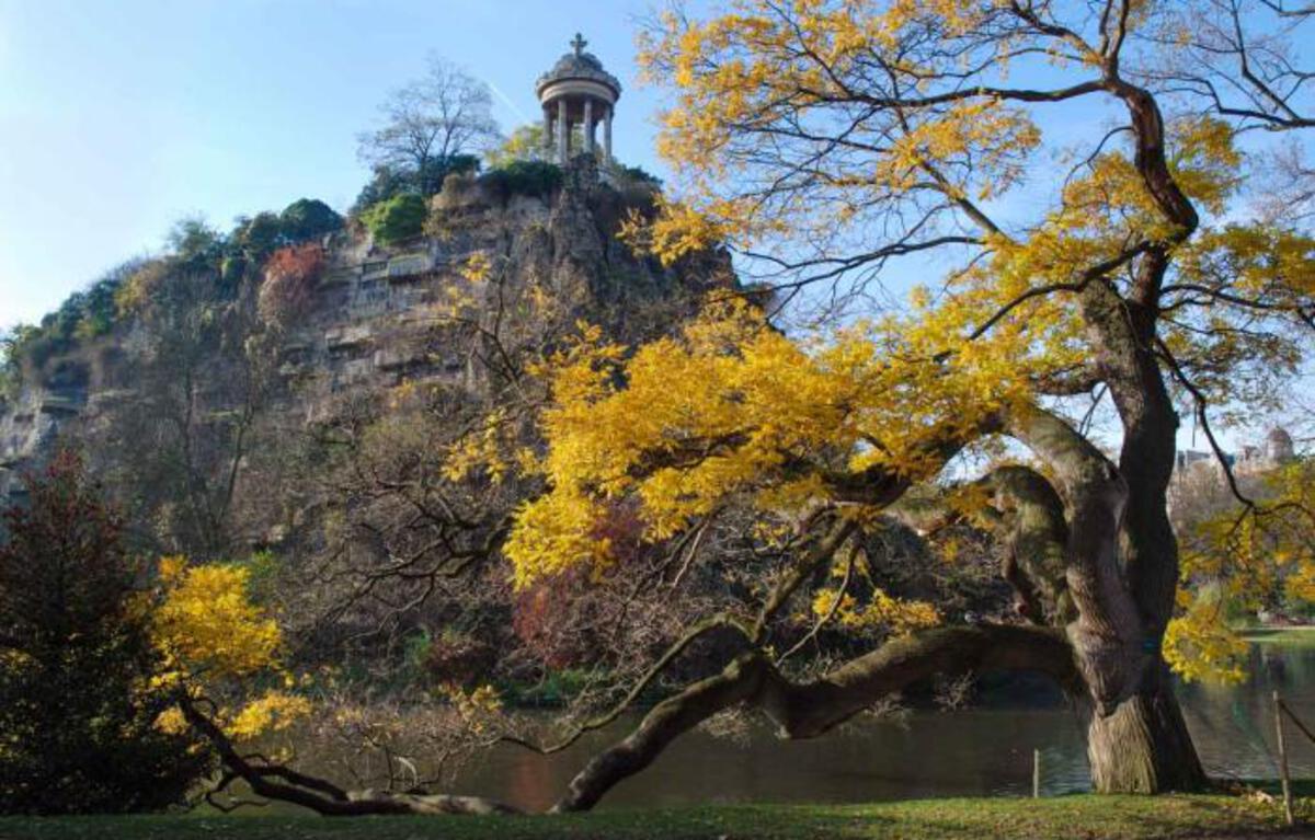 Paris : Un cadavre retrouvé aux Buttes Chaumont