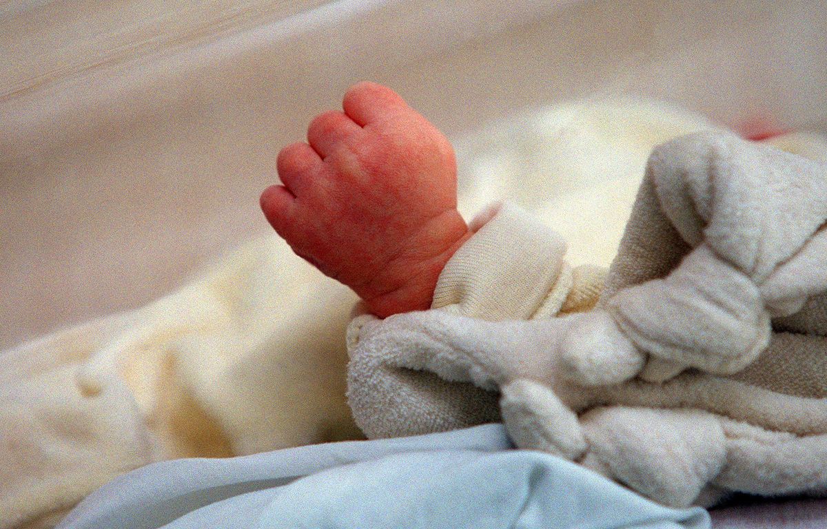 Sarthe : Une mère reconnaît avoir jeté son bébé dans un conteneur poubelle