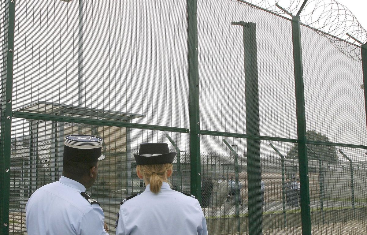 Vincennes : L’évasion de quatorze étrangers du centre de rétention découverte… par hasard