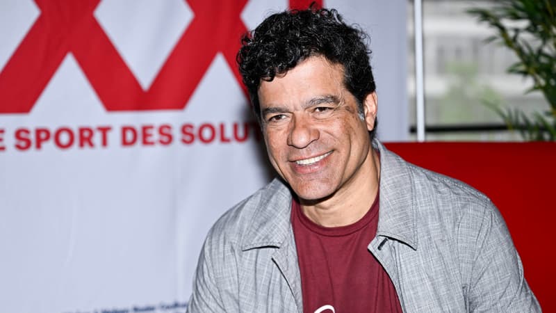 “L’extrême-droite, c’est la fin du monde”, sur scène lors d’une manifestation, Rai prend position contre le RN