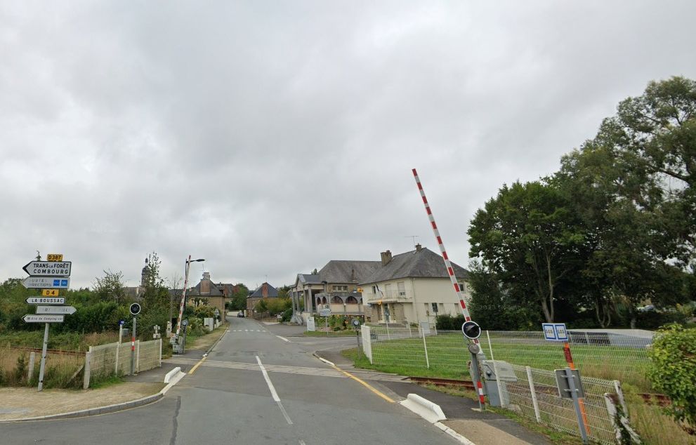 Bretagne : Un pompier tué par un train en sauvant une femme tombée sur les voies