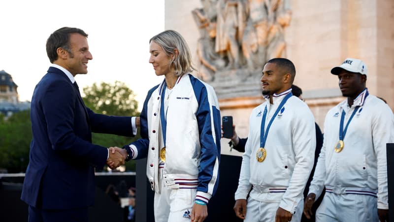 Parade des champions: Marchand, Dupont, Beaugrand… les 118 athlètes médaillés aux JO 2024 décorés au pied de l’Arc de Triomphe
