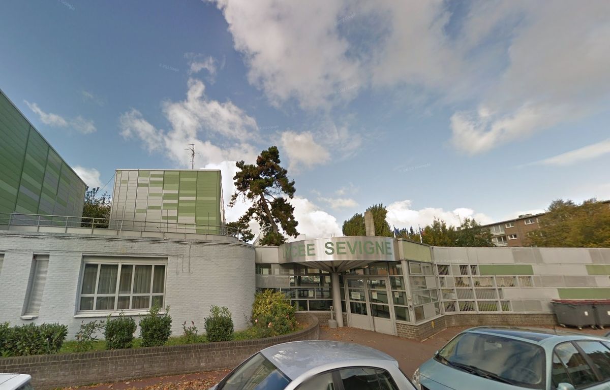 Tourcoing : Une enseignante frappée par une élève qui refusait d’ôter son voile