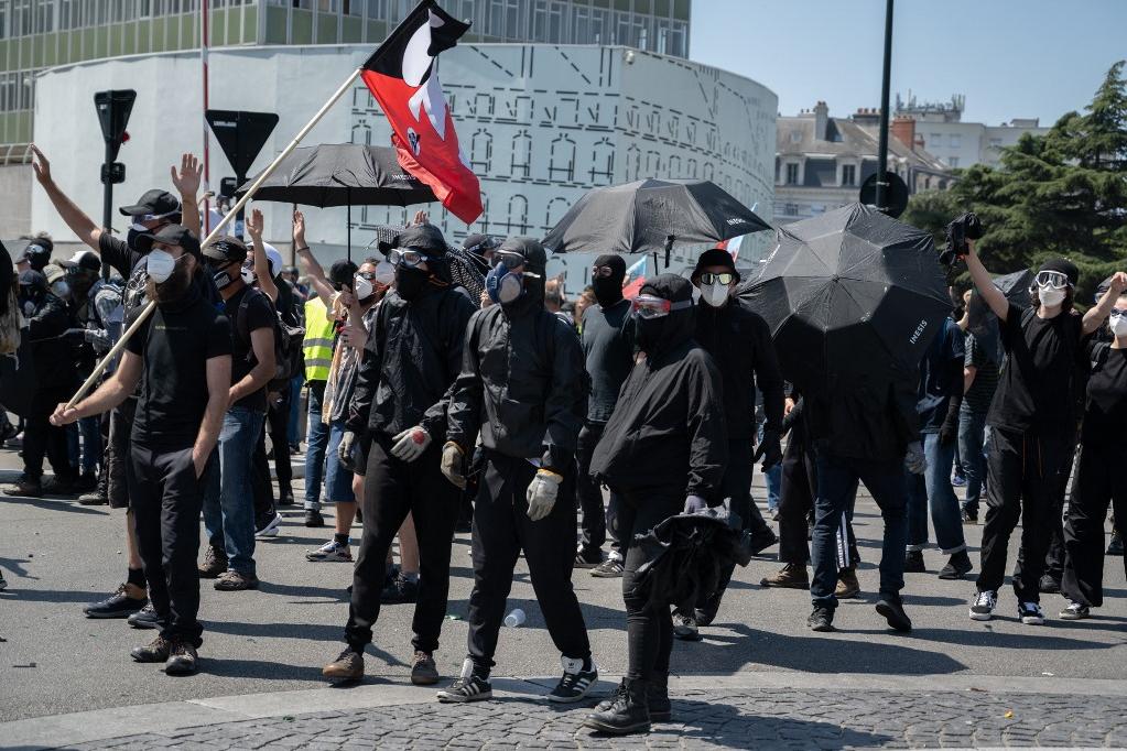 Grenoble : une quinzaine d’attentats revendiqués par l’ultragauche depuis 2017, le procureur tire la sonnette d’alarme