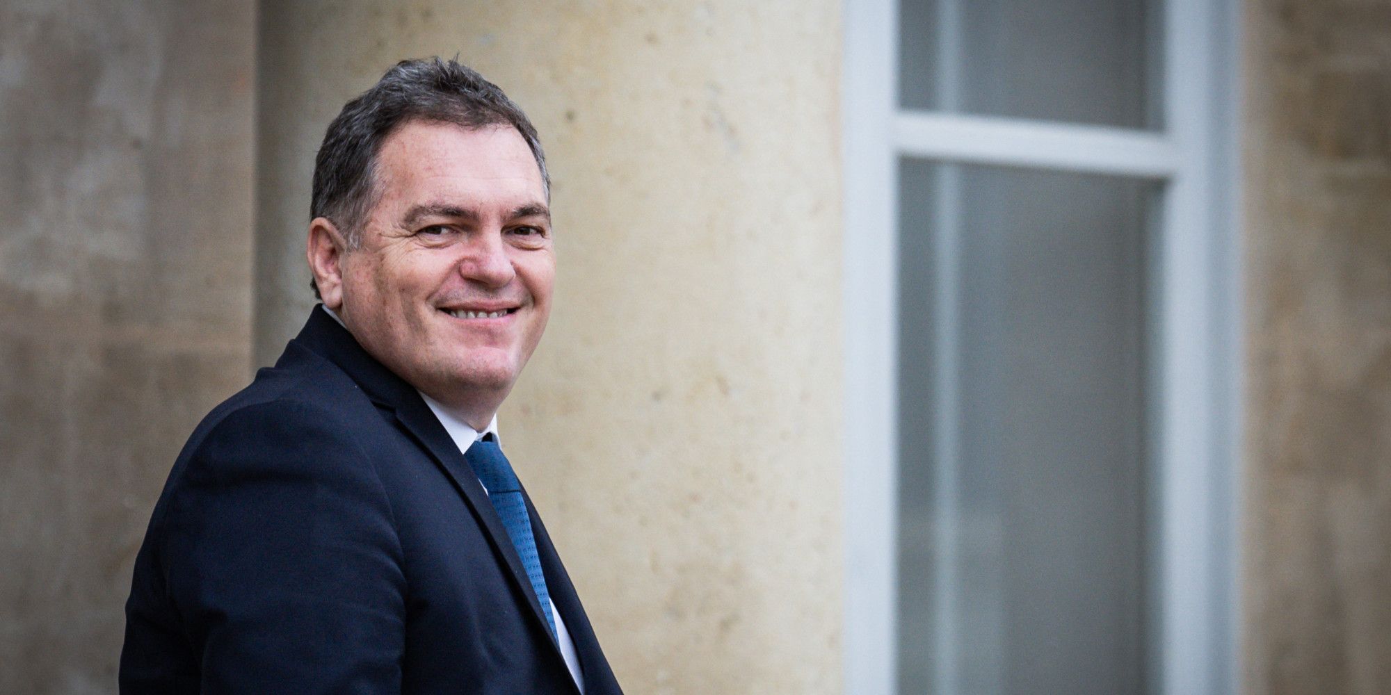 Accident de car : plus de contrôles des chauffeurs, notamment «sur les stupéfiants», annonce le ministre des Transports